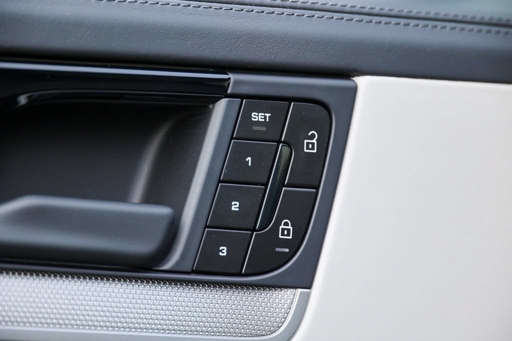 Certified 2026 Porsche Cayenne Coupe AWD/4WD image 29