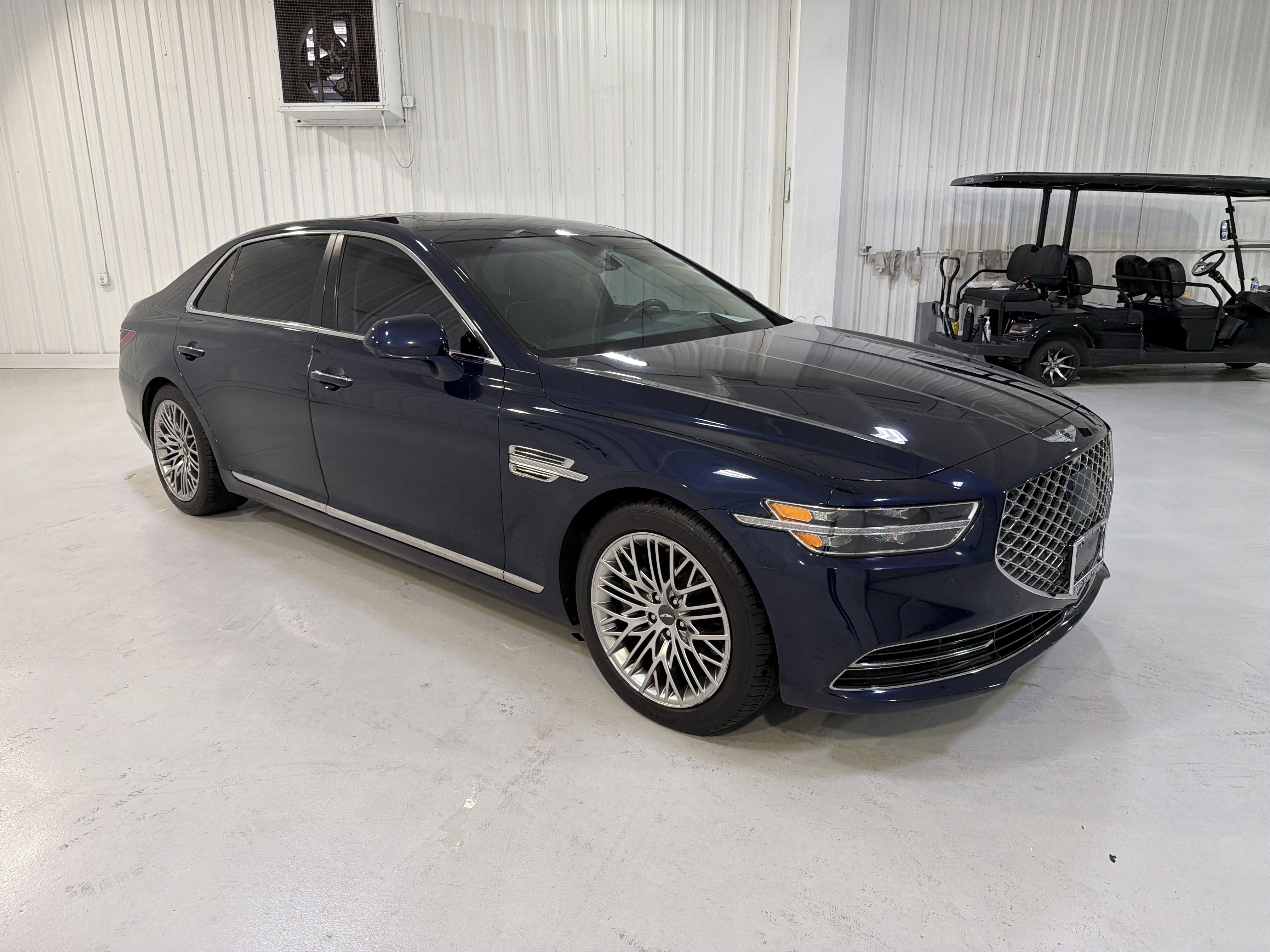 Used 2021 Genesis G90 3.3T Premium RWD image 7