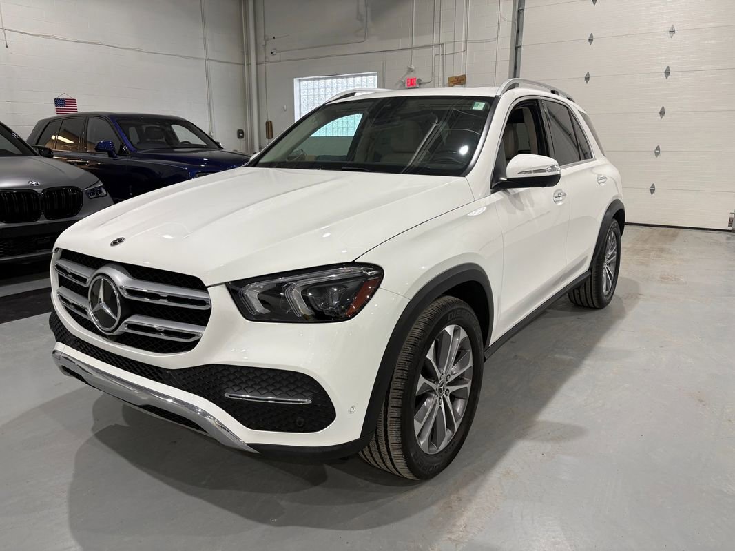 Used 2022 Mercedes-Benz GLE 350 4MATIC w/ Premium Package image 3