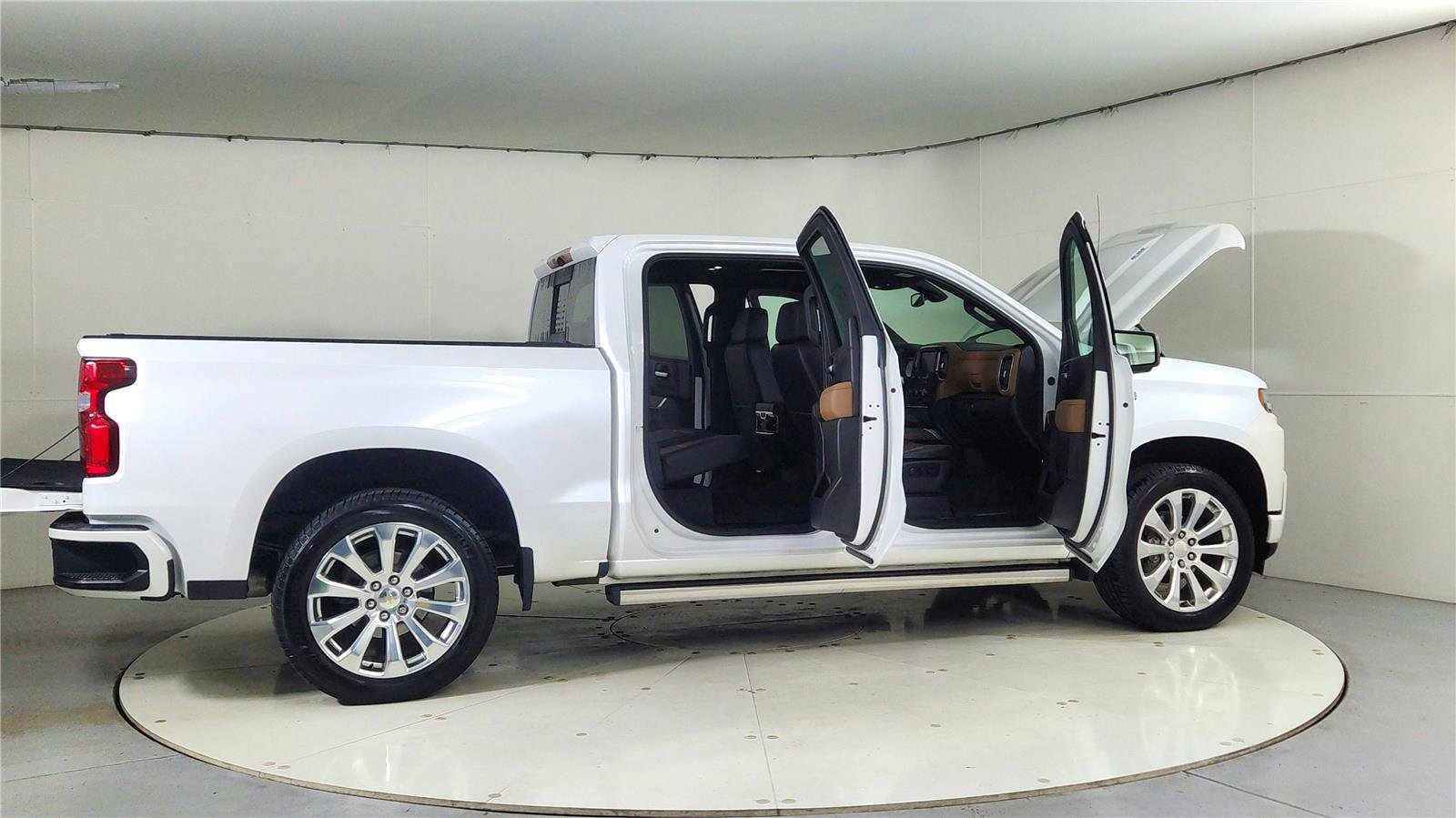 Used 2021 Chevrolet Silverado 1500 High Country image 12