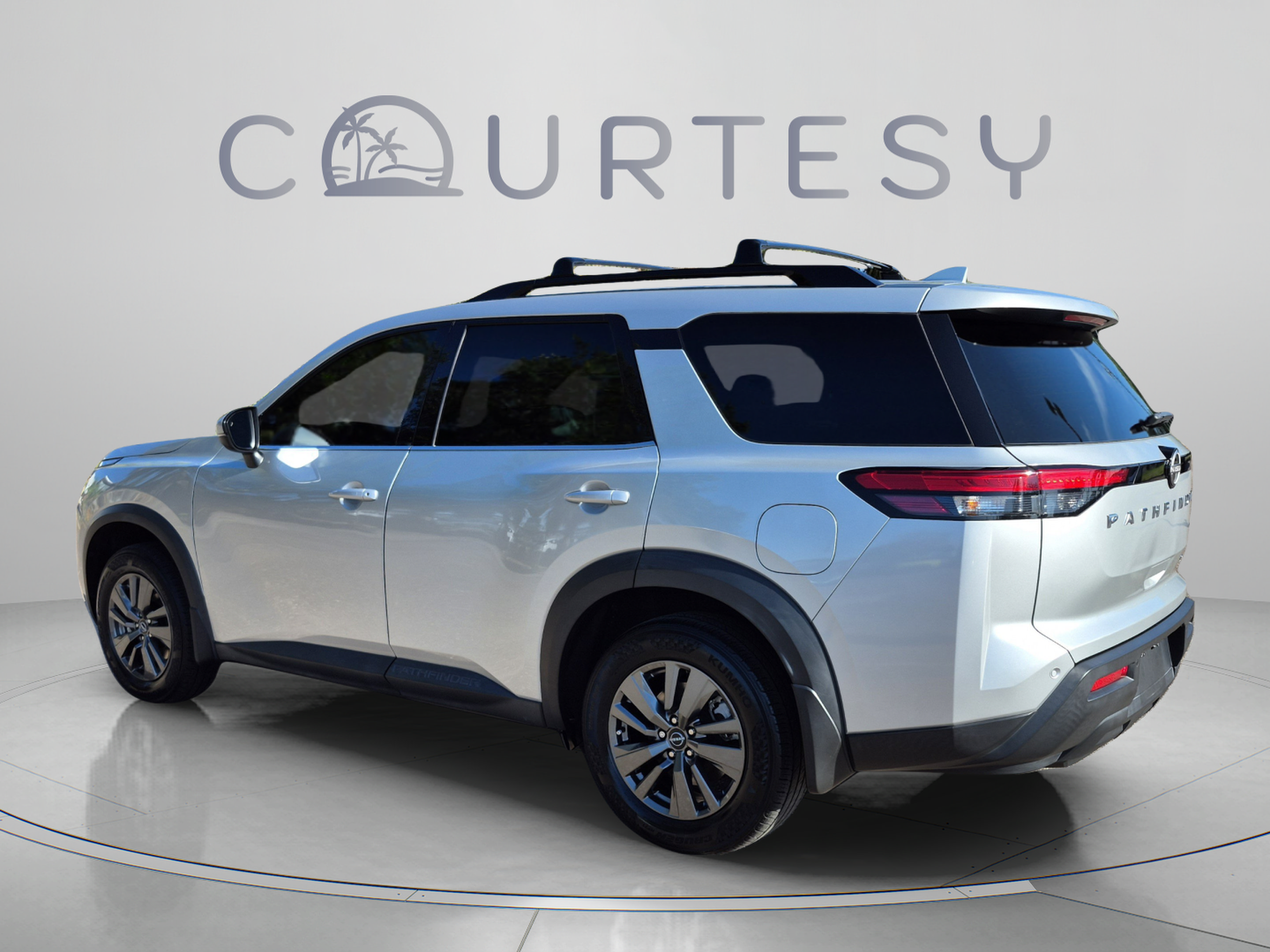 Certified 2022 Nissan Pathfinder SV FWD image 5
