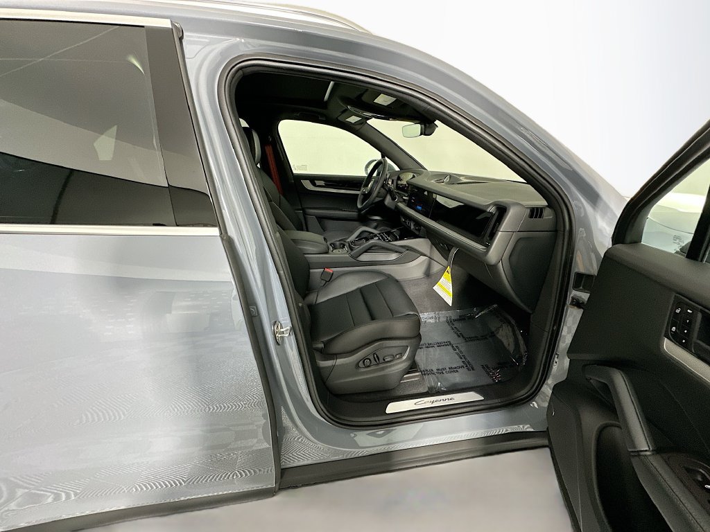 New 2026 Porsche Cayenne AWD/4WD image 31