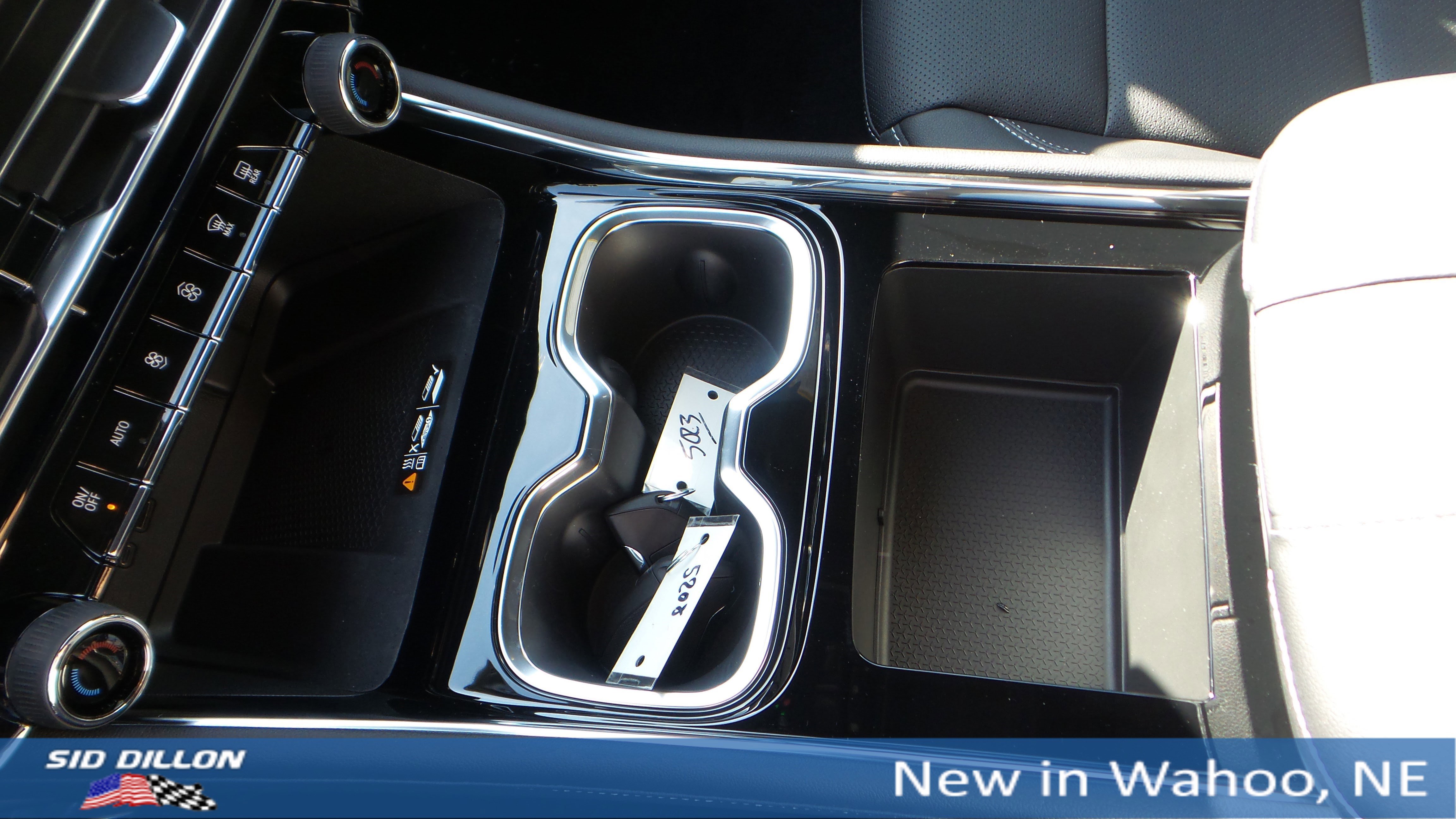 New 2026 Chevrolet Traverse LT w/ Sun and Wheel Package image 18