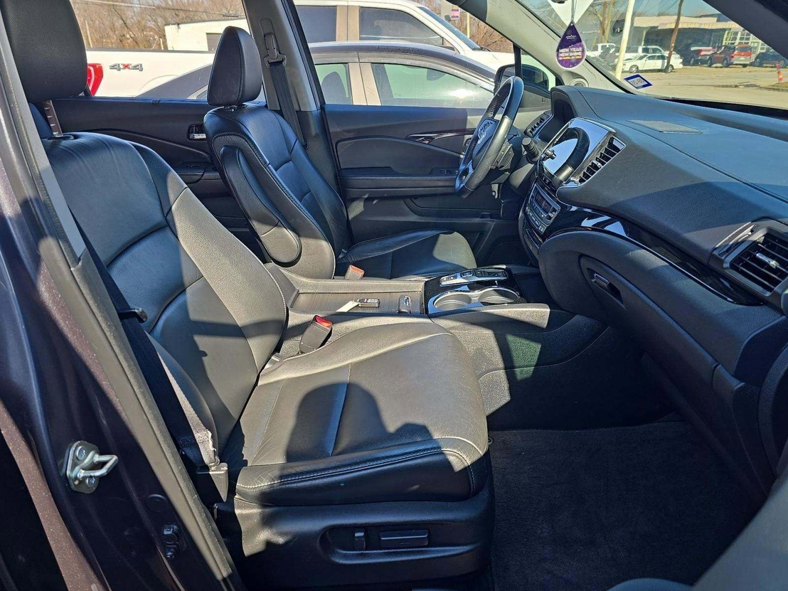 Used 2020 Honda Pilot Touring image 42