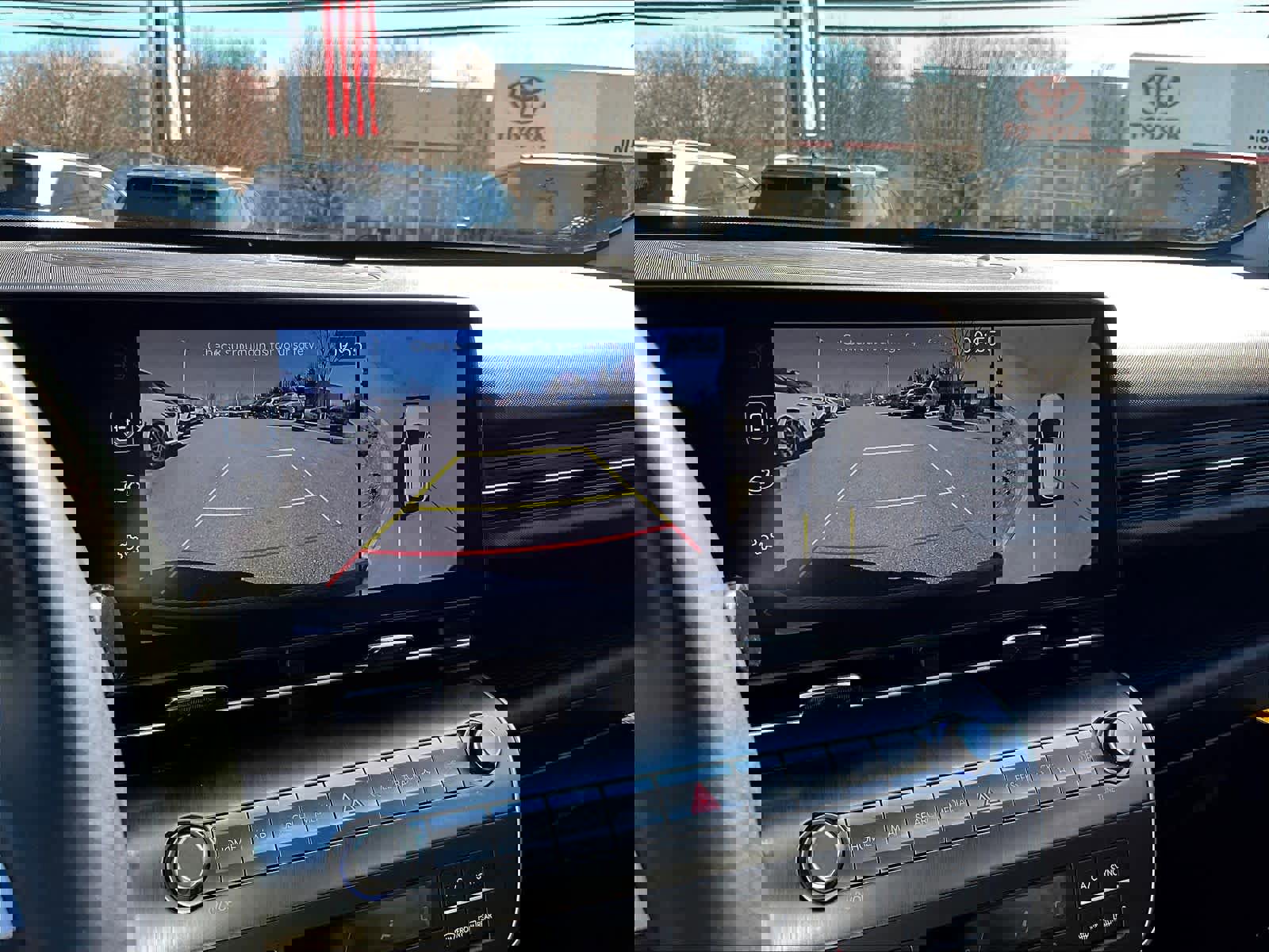 Used 2024 Hyundai Kona Limited image 19