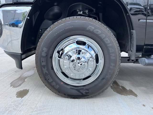 New 2027 RAM 3500 Tradesman AWD/4WD image 7