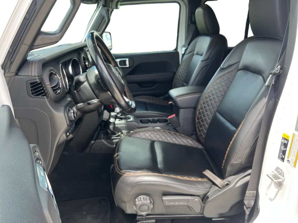 Used 2022 Jeep Wrangler Unlimited Sahara AWD/4WD image 22