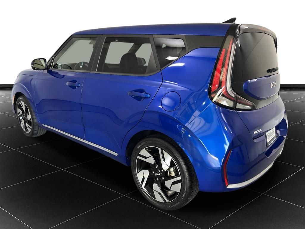 Used 2023 Kia Soul GT-Line w/ GT-Line Technology Package FWD image 3