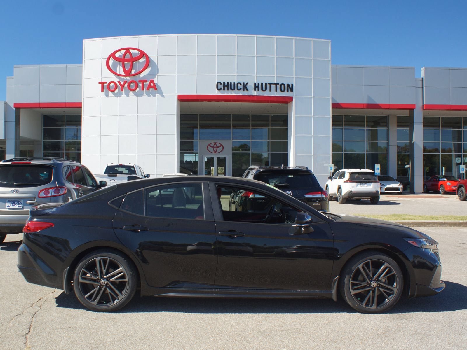 Used 2025 Toyota Camry XSE w/ Premium Plus Package FWD image 1