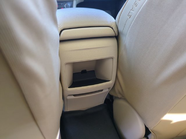 Used 2015 Mercedes-Benz GLA 250 4MATIC image 13