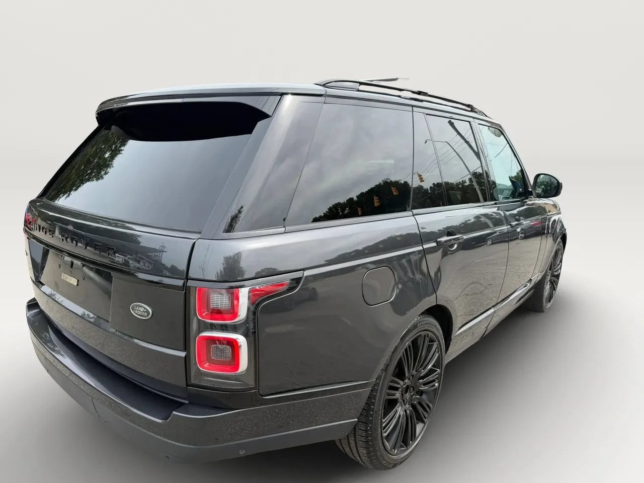 Used 2019 Land Rover Range Rover Supercharged AWD/4WD image 3