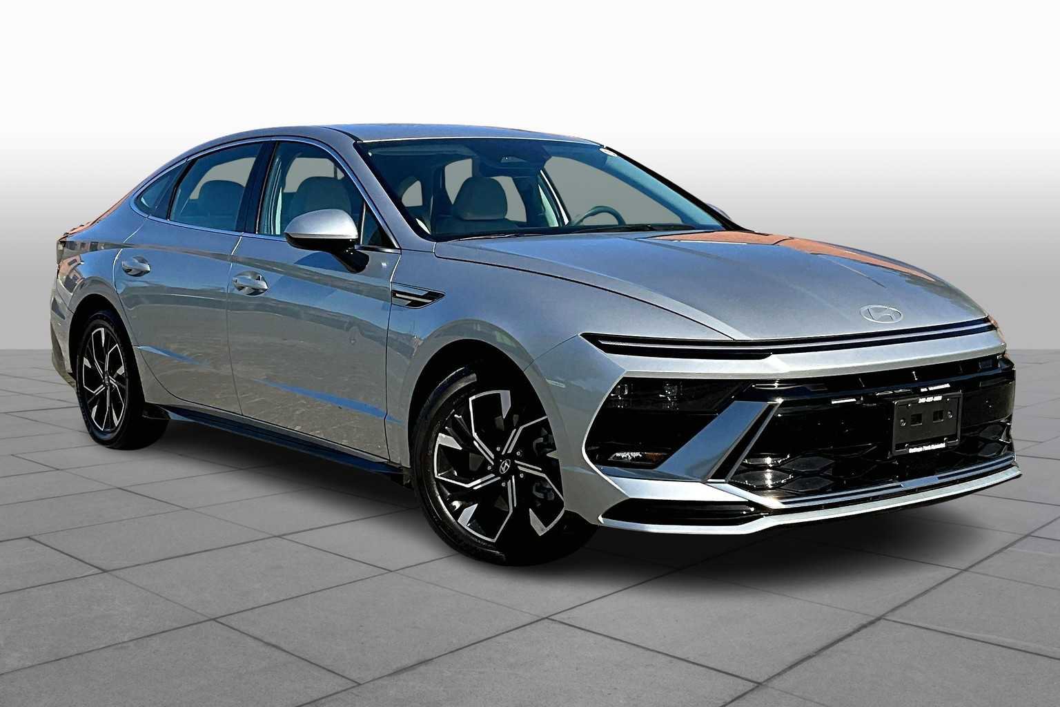 Used 2024 Hyundai Sonata SEL image 2