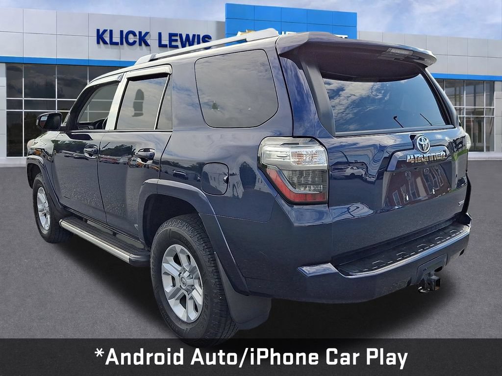 Used 2018 Toyota 4Runner SR5 AWD/4WD image 5