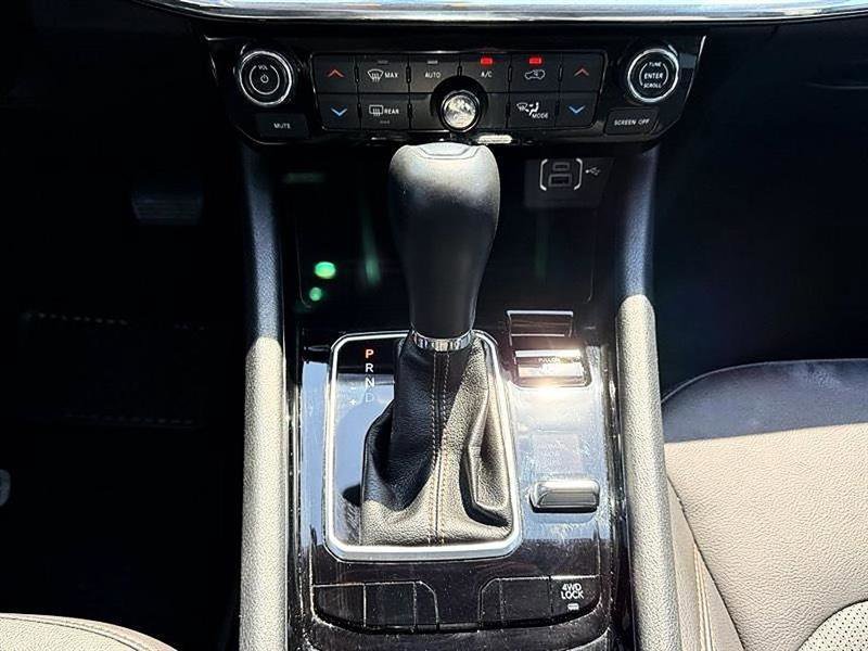 Used 2022 Jeep Compass Limited image 35