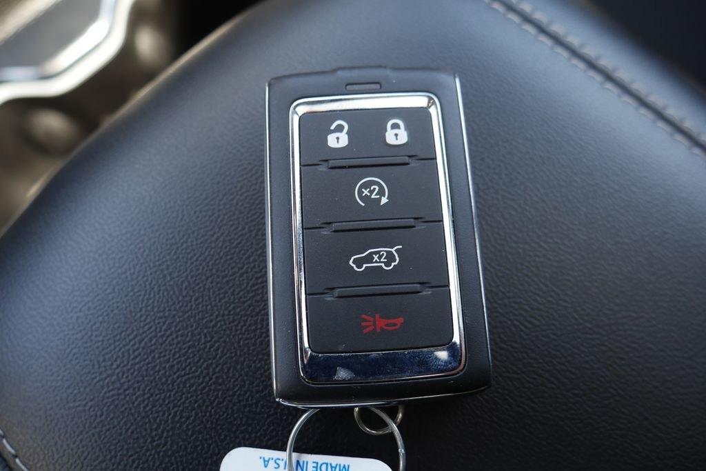 Used 2025 Jeep Grand Cherokee Laredo X w/ Luxury Tech Group I AWD/4WD image 20