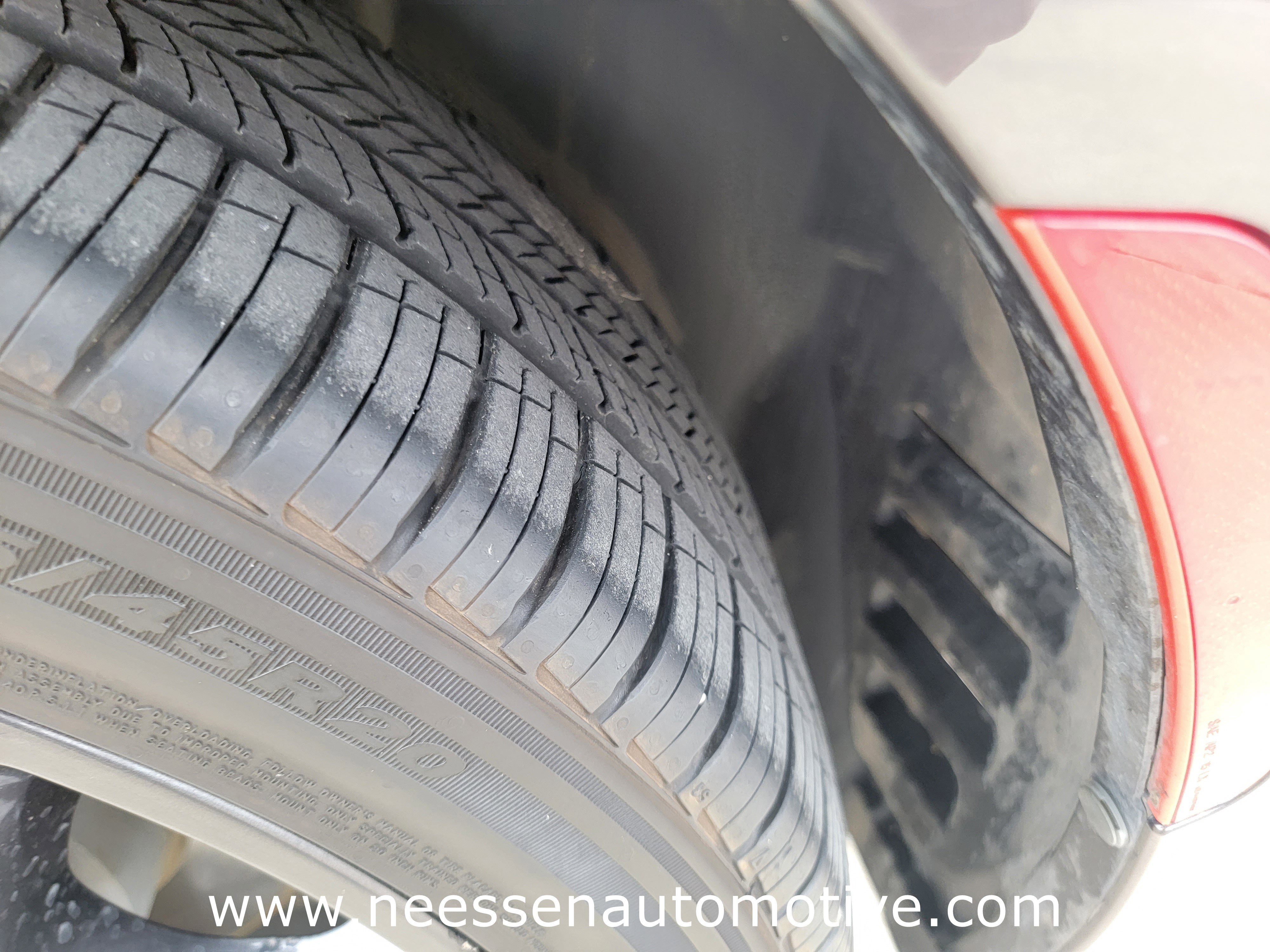 Used 2022 Chrysler 300 Touring L image 32