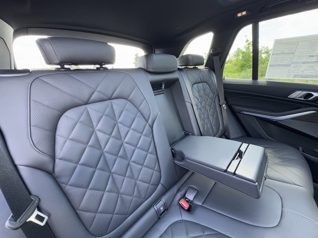 Used 2026 BMW X5 xDrive50e w/ Premium Package image 22