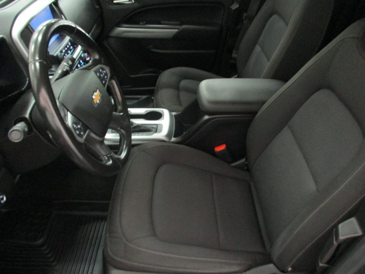 Used 2016 Chevrolet Colorado LT w/ LT Convenience Package image 9