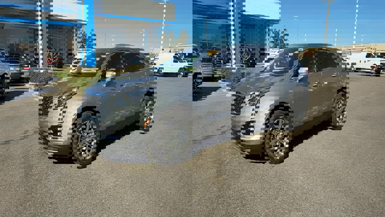 Used 2025 Cadillac XT5 Premium Luxury image 3