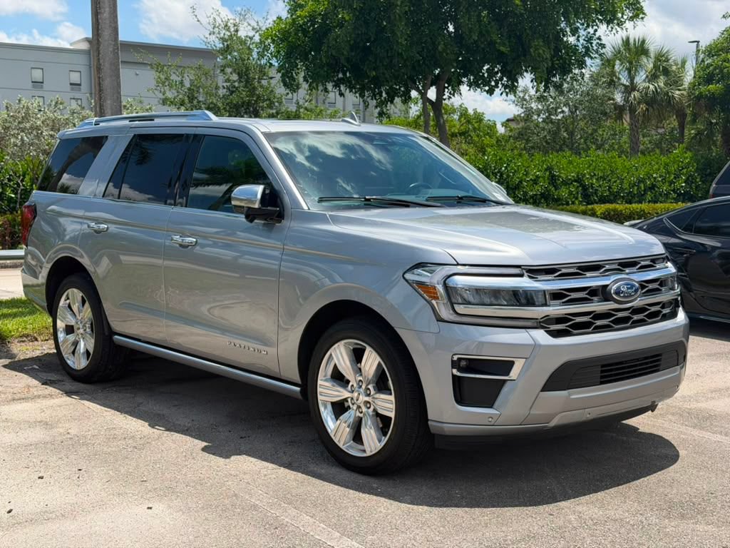 Used 2023 Ford Expedition Platinum RWD image 1