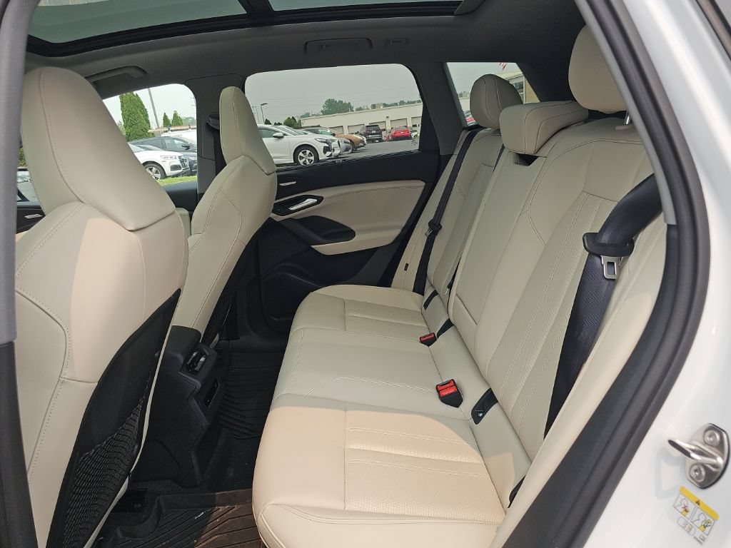 Certified 2025 Audi Q6 e-tron Premium Plus w/ Premium Plus AWD/4WD image 12