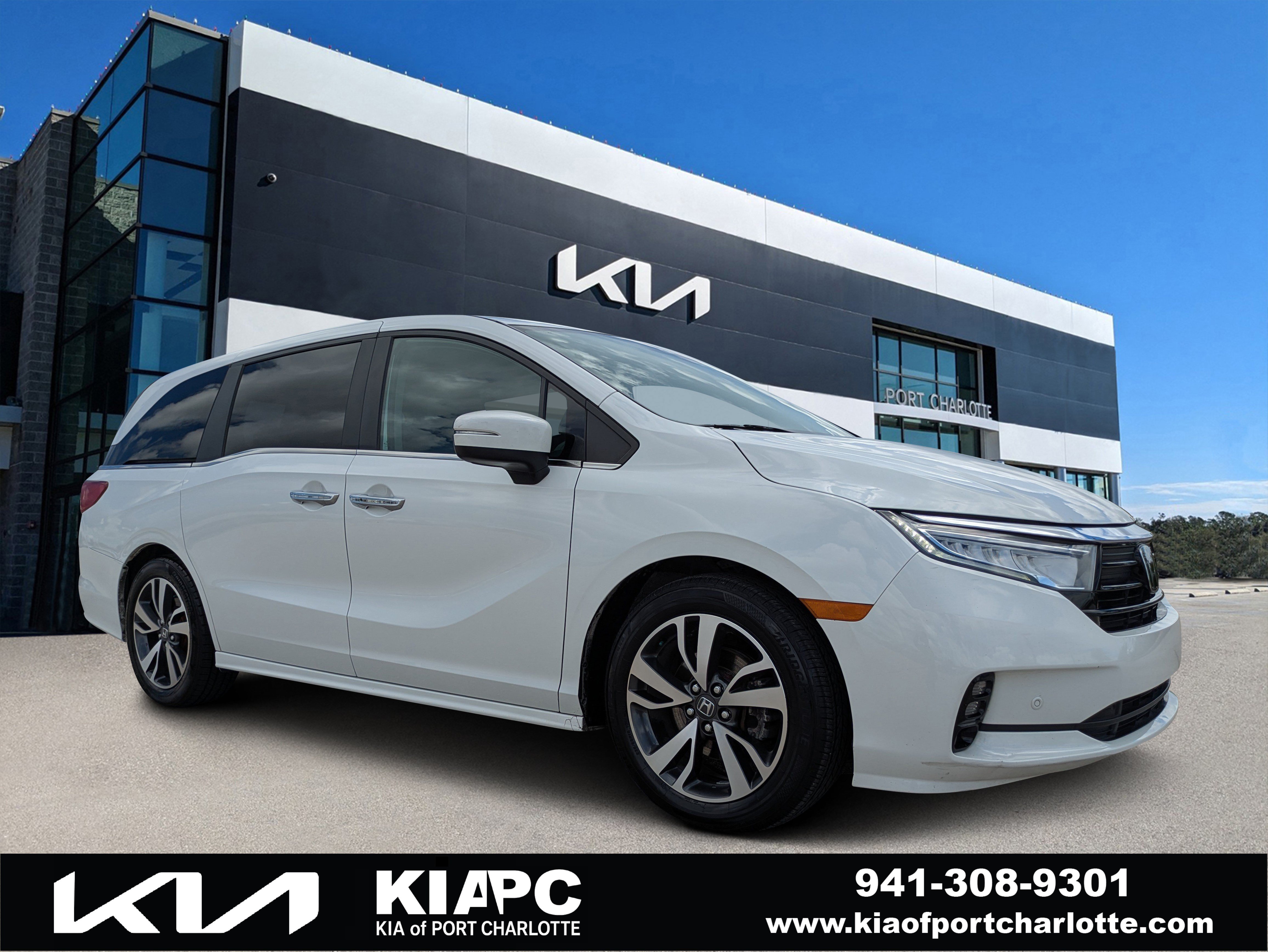 Used 2022 Honda Odyssey Touring image 1