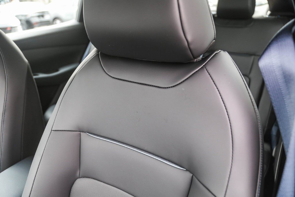 New 2026 Nissan Leaf SV+ w/ Illuminated Package FWD image 25