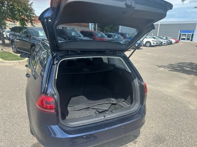 Used 2016 Volkswagen Golf S FWD image 11