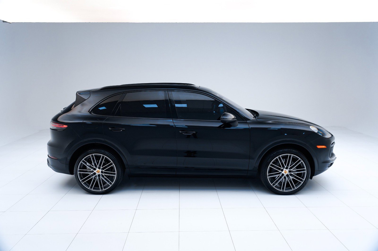 Used 2021 Porsche Cayenne S image 8