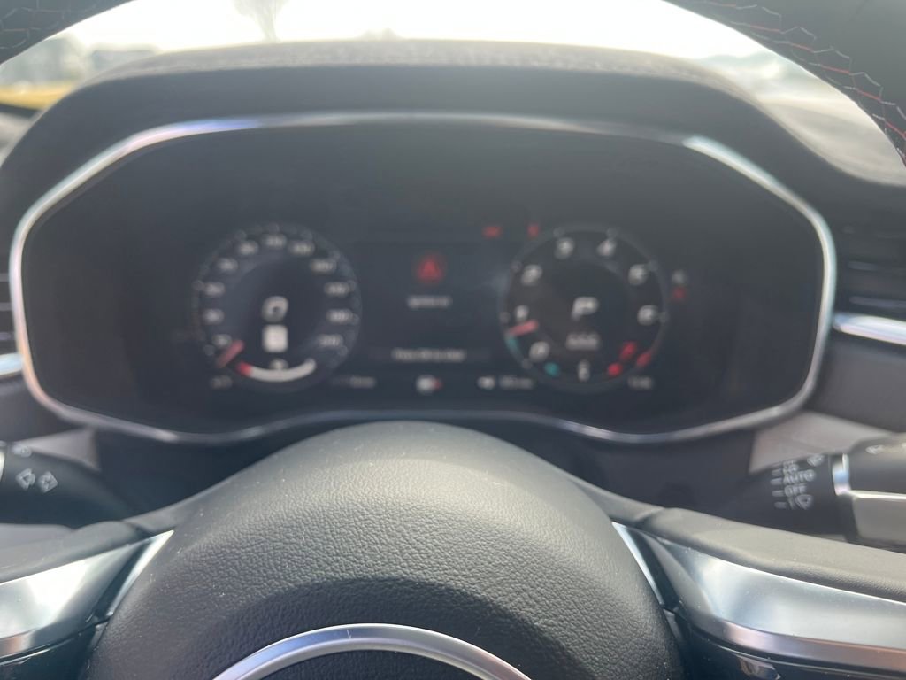 New 2026 Jaguar F-PACE SVR image 15