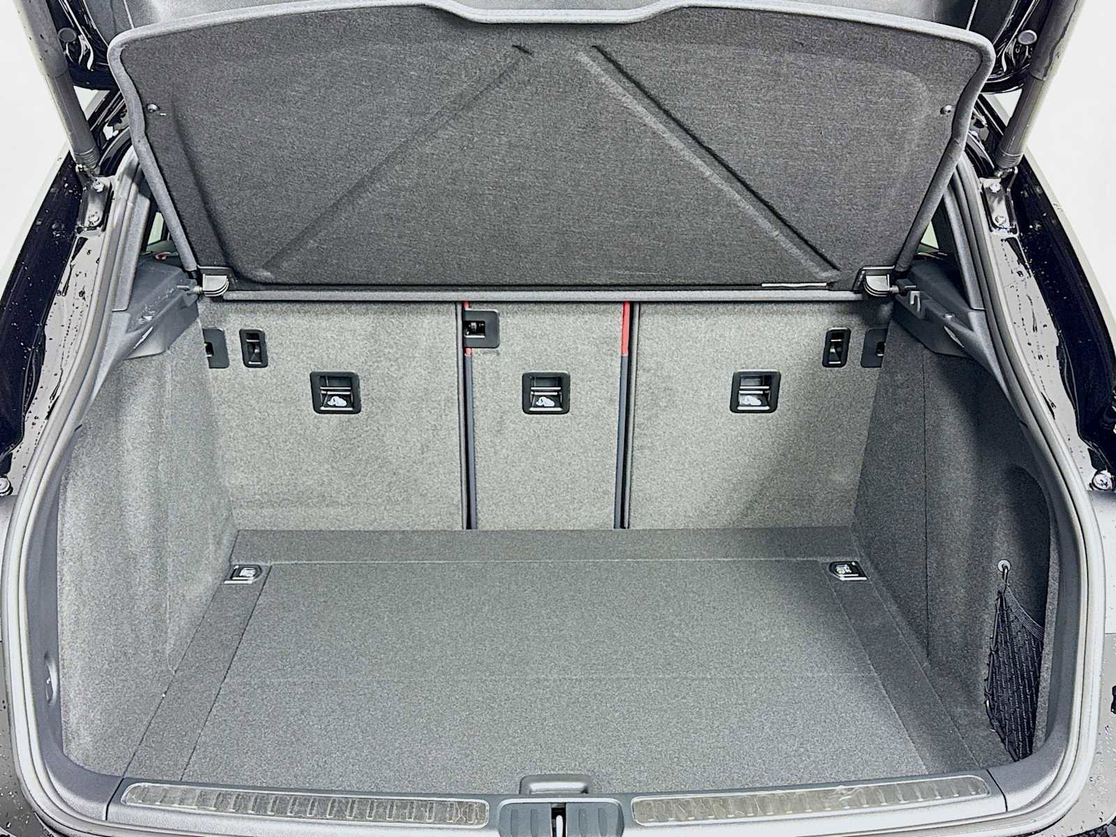 New 2026 Porsche Macan image 28