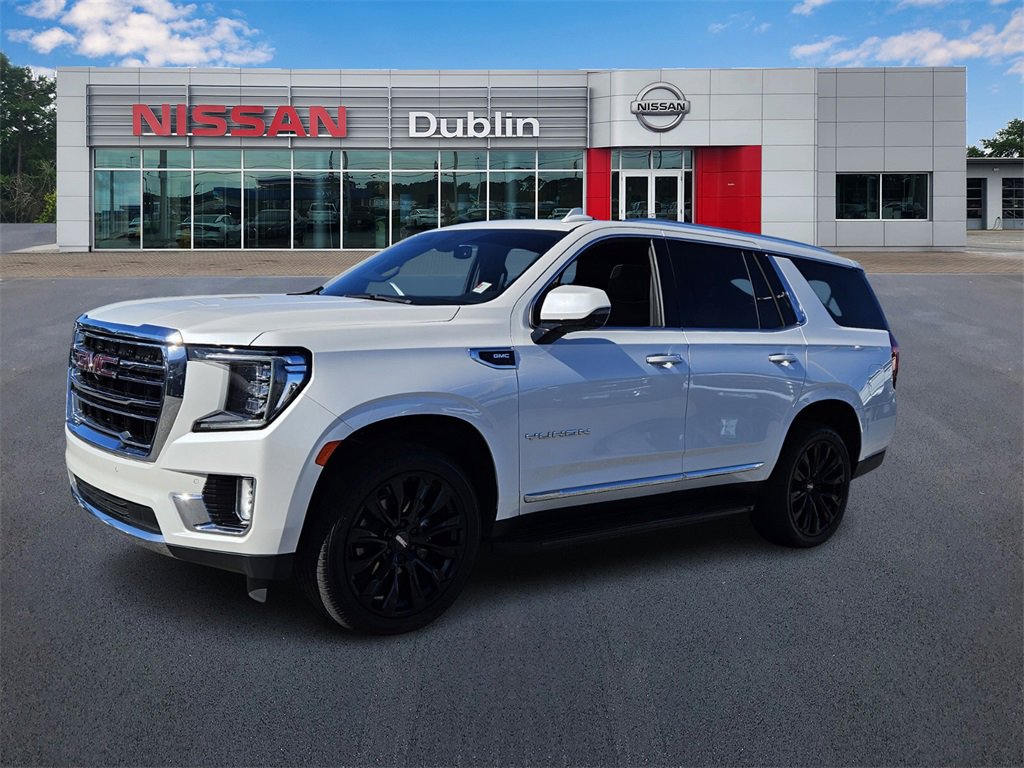 Used 2022 GMC Yukon SLT w/ SLT Premium Package image 1