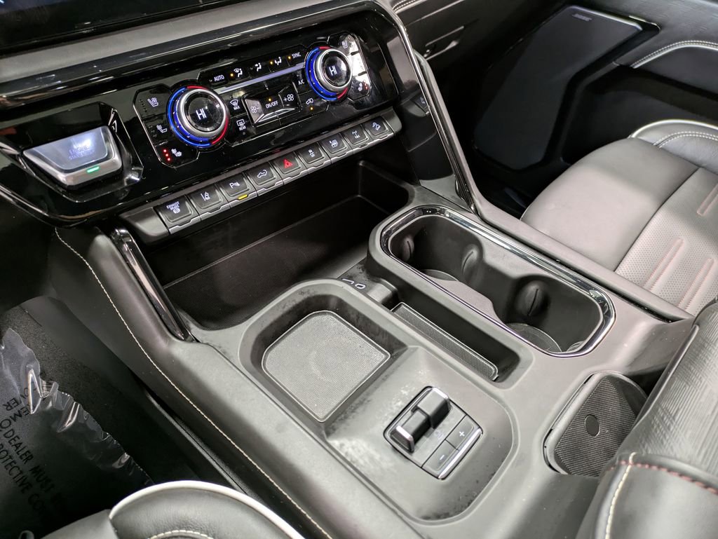 Used 2025 GMC Sierra 2500 AT4X image 15