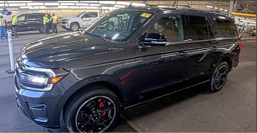 Used 2022 Ford Expedition Max Limited image 1