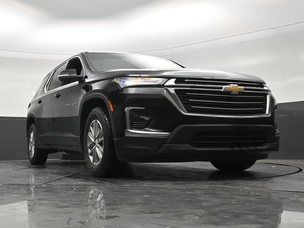 Used 2023 Chevrolet Traverse LT FWD image 25