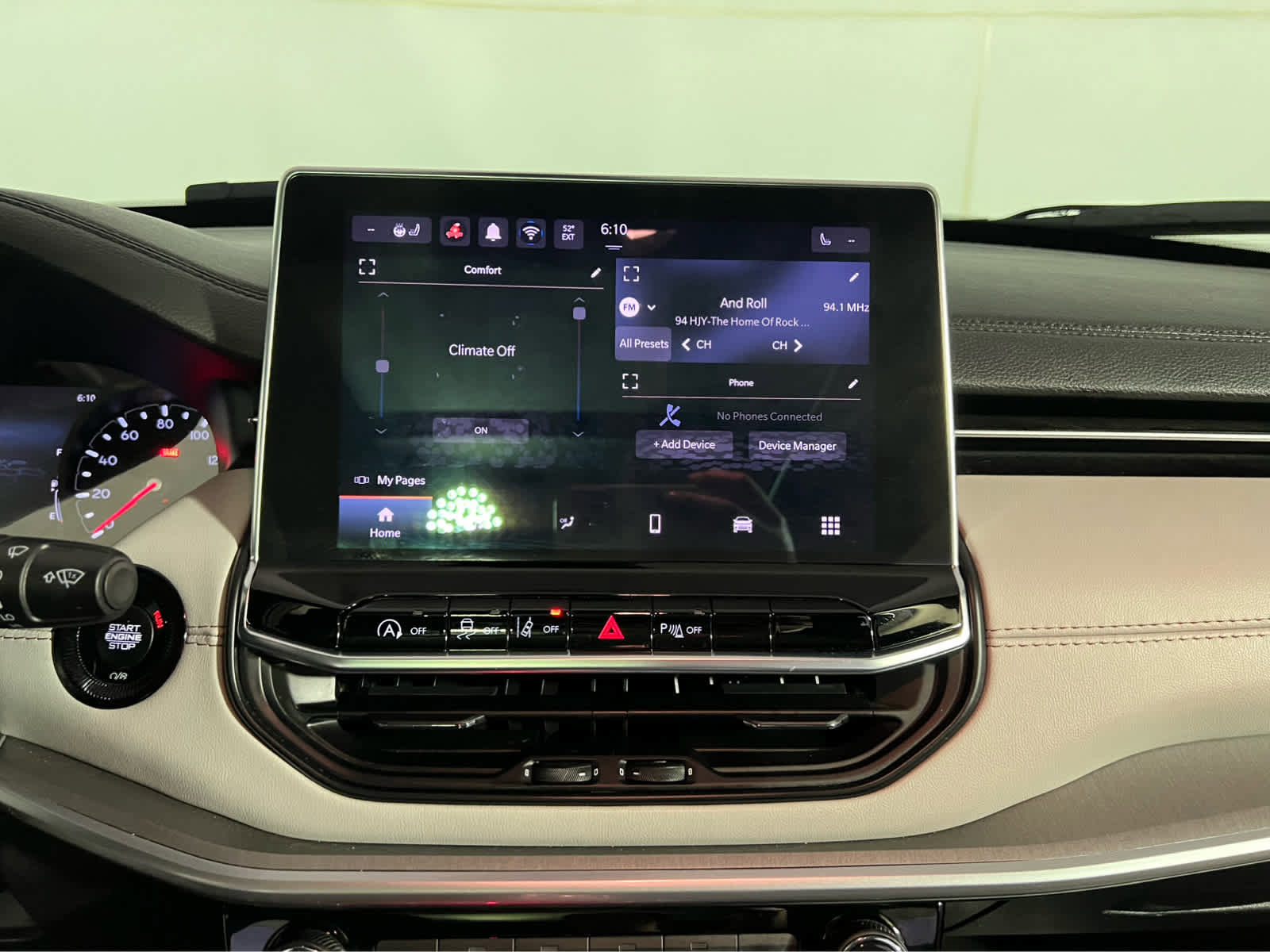 Used 2025 Jeep Compass Limited w/ Sun & Sound Group image 11