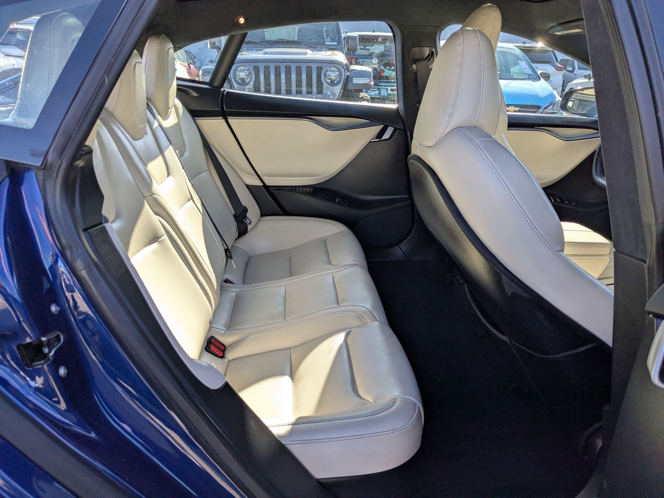 Used 2020 Tesla Model S Long Range Plus image 29