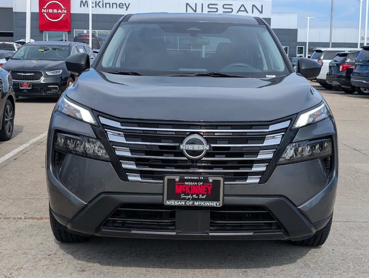 Used 2024 Nissan Rogue S AWD/4WD image 6