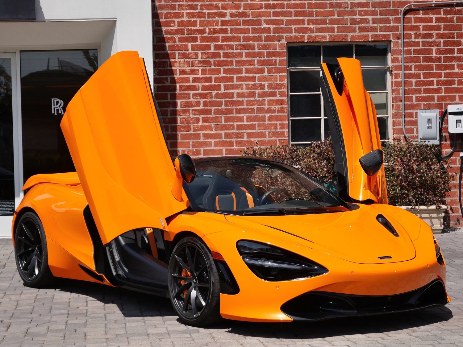 Used 2023 McLaren 720S Performance RWD image 18
