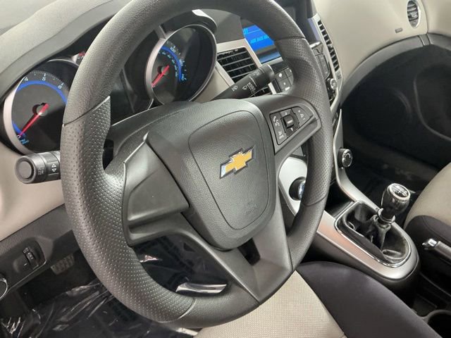 Used 2015 Chevrolet Cruze L FWD image 32