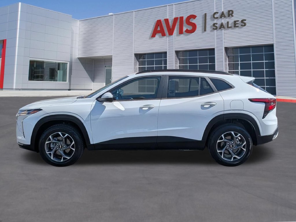 Used 2025 Chevrolet Trax LT w/ LT Convenience Package FWD image 10