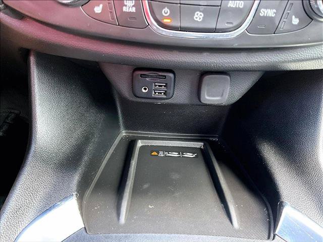 Used 2022 Chevrolet Traverse High Country FWD image 26