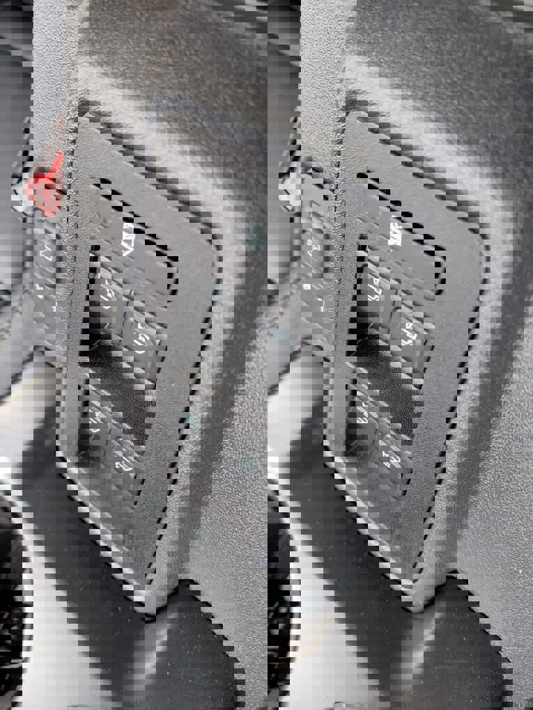 New 2025 Ford Bronco Badlands image 38