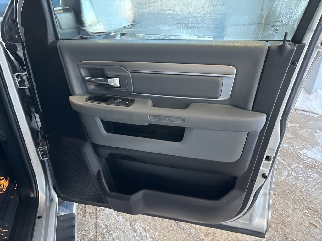 Used 2018 RAM 1500 Big Horn image 28