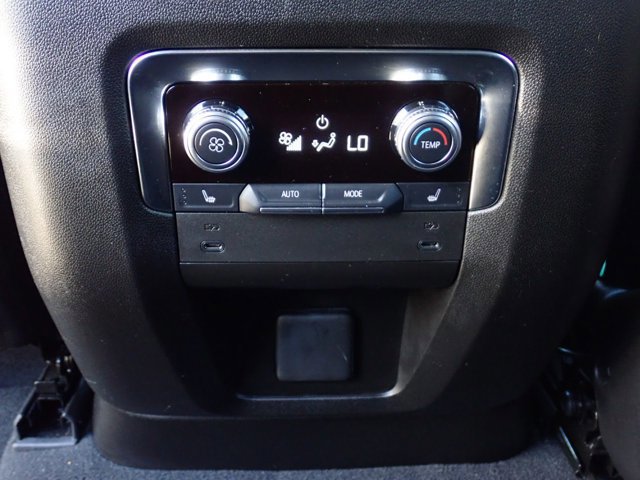 Used 2025 GMC Yukon XL Denali image 11