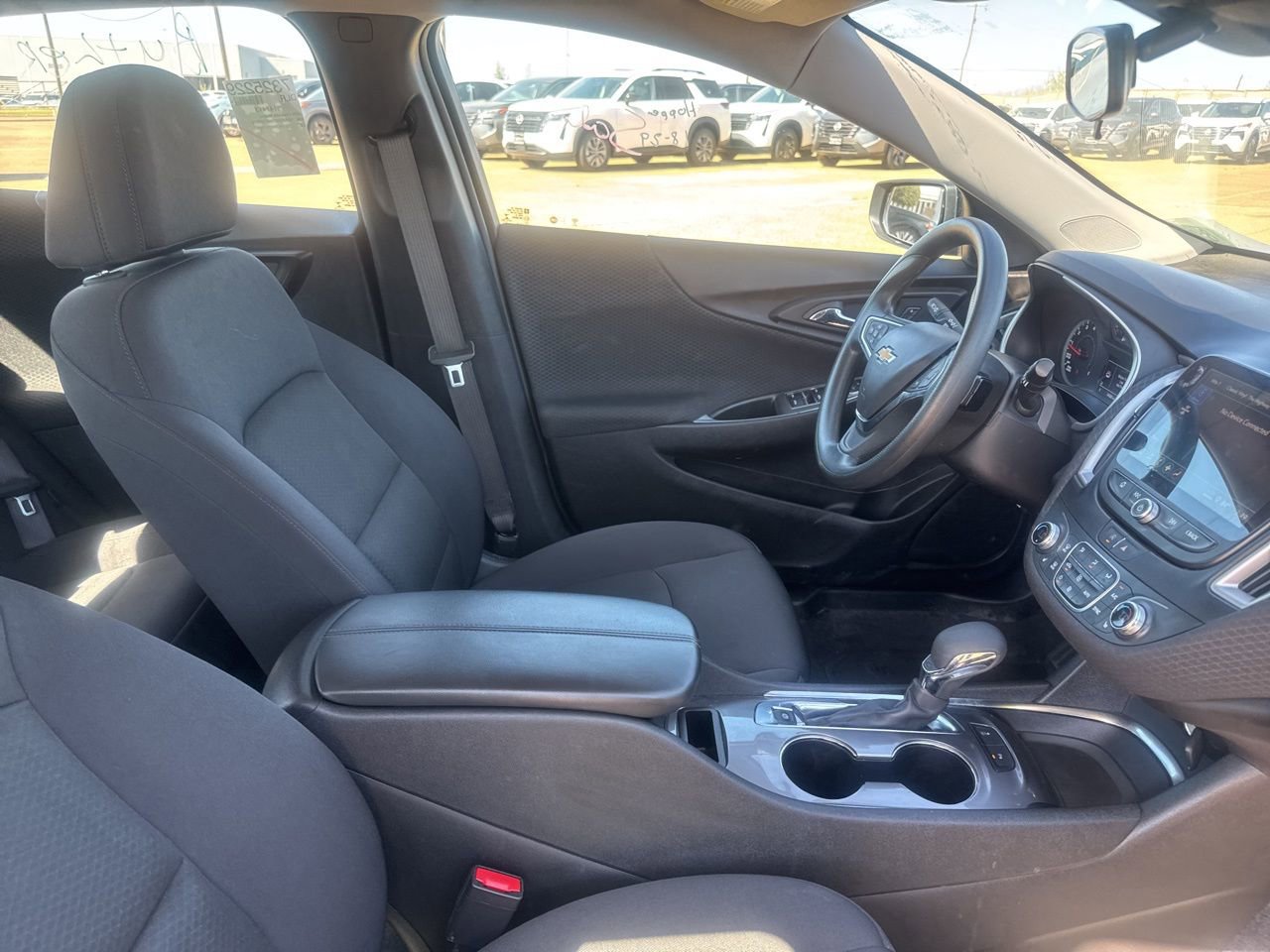 Used 2025 Chevrolet Malibu LT image 30