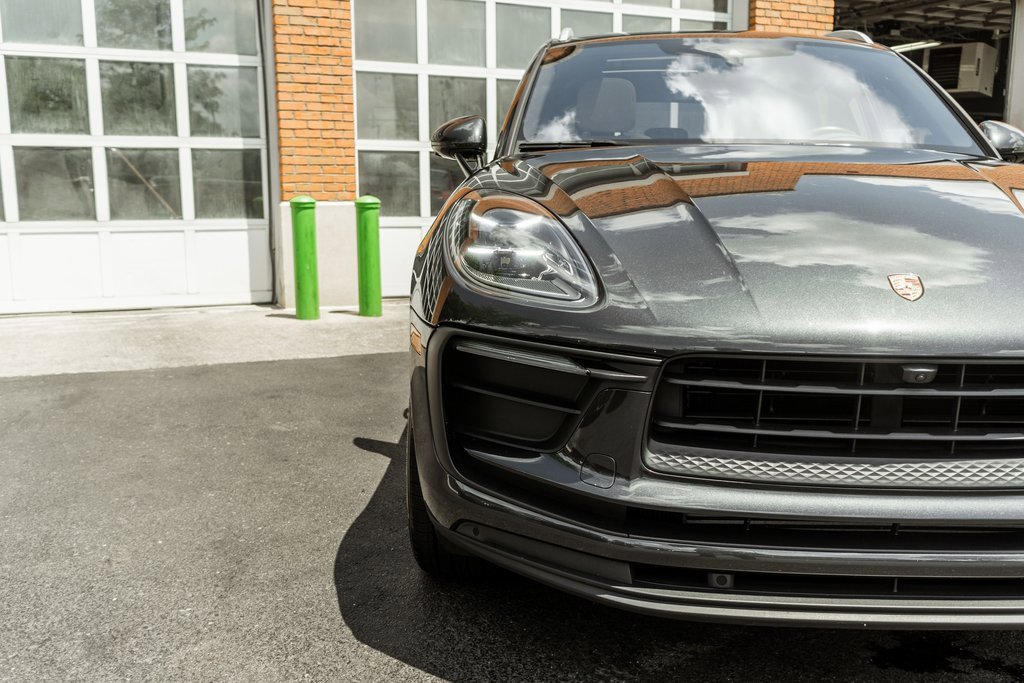 Used 2022 Porsche Macan image 36