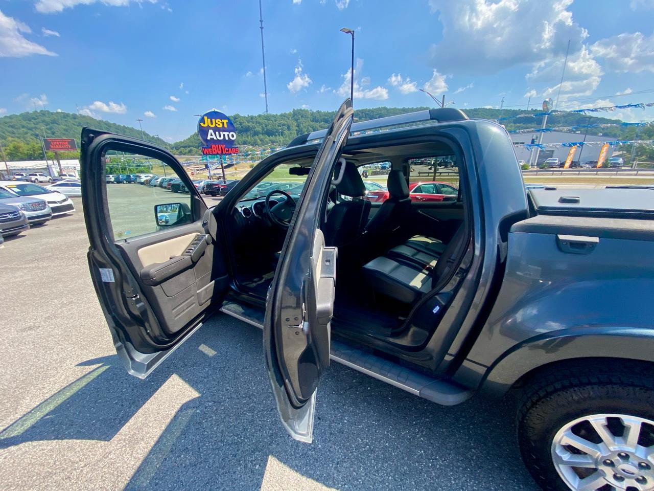 Used 2009 Ford Explorer Sport Trac Limited RWD image 14