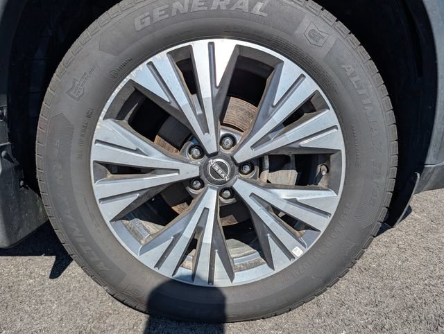 Used 2022 Nissan Rogue SV AWD/4WD image 10