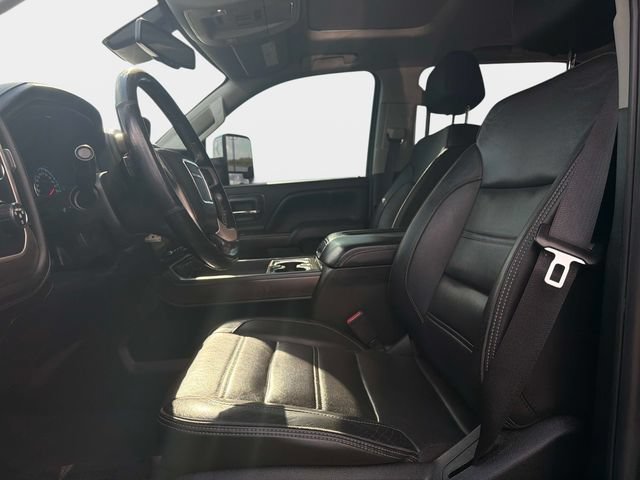 Used 2019 GMC Sierra 2500 Denali w/ Duramax Plus Package AWD/4WD image 17
